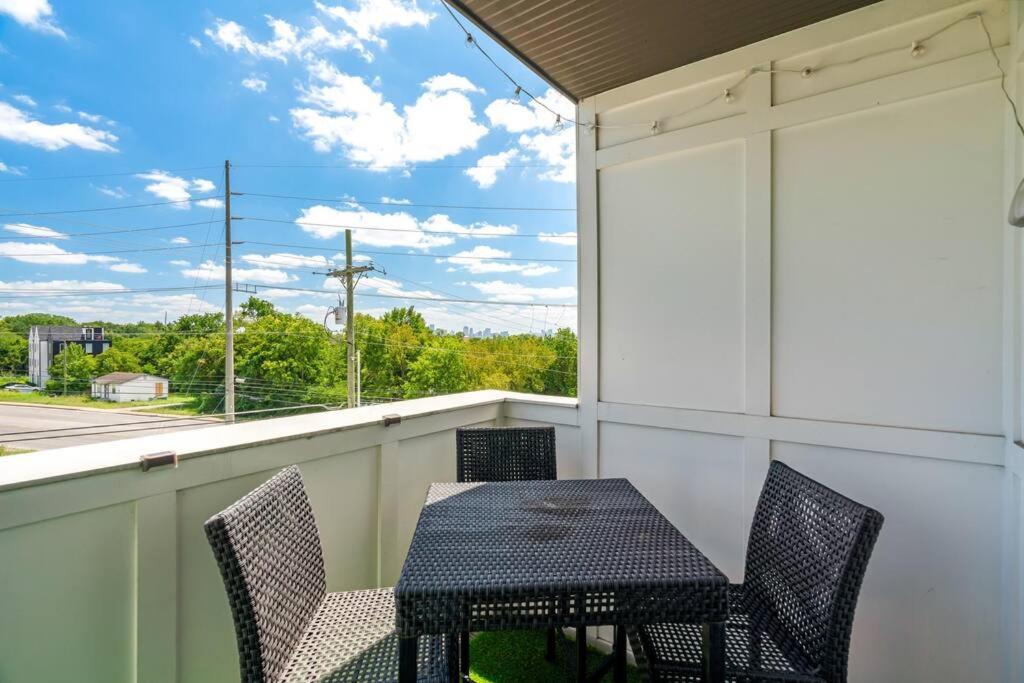 King Bed, Balcony, Covered Patio & Firepit! 8 Minutes From Broadway Nashville Ngoại thất bức ảnh