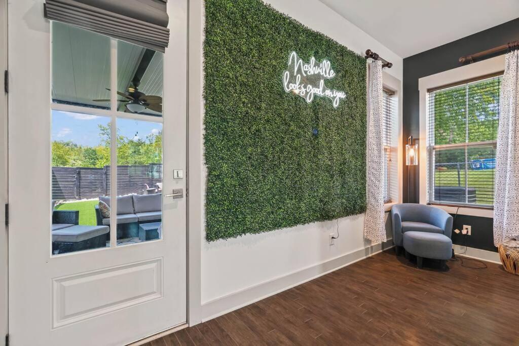 King Bed, Balcony, Covered Patio & Firepit! 8 Minutes From Broadway Nashville Ngoại thất bức ảnh