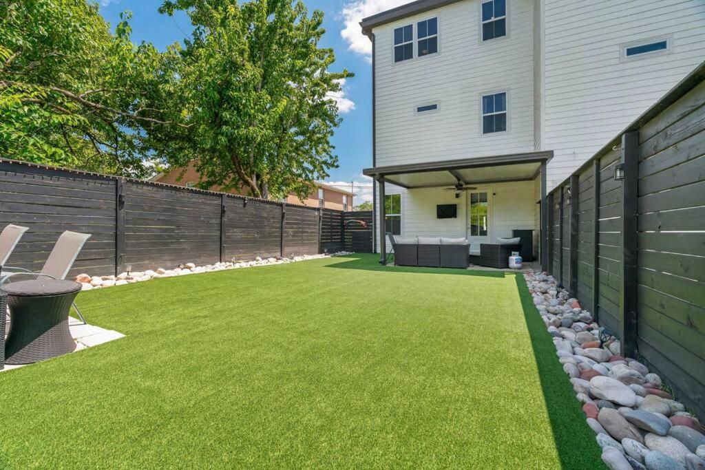 King Bed, Balcony, Covered Patio & Firepit! 8 Minutes From Broadway Nashville Ngoại thất bức ảnh