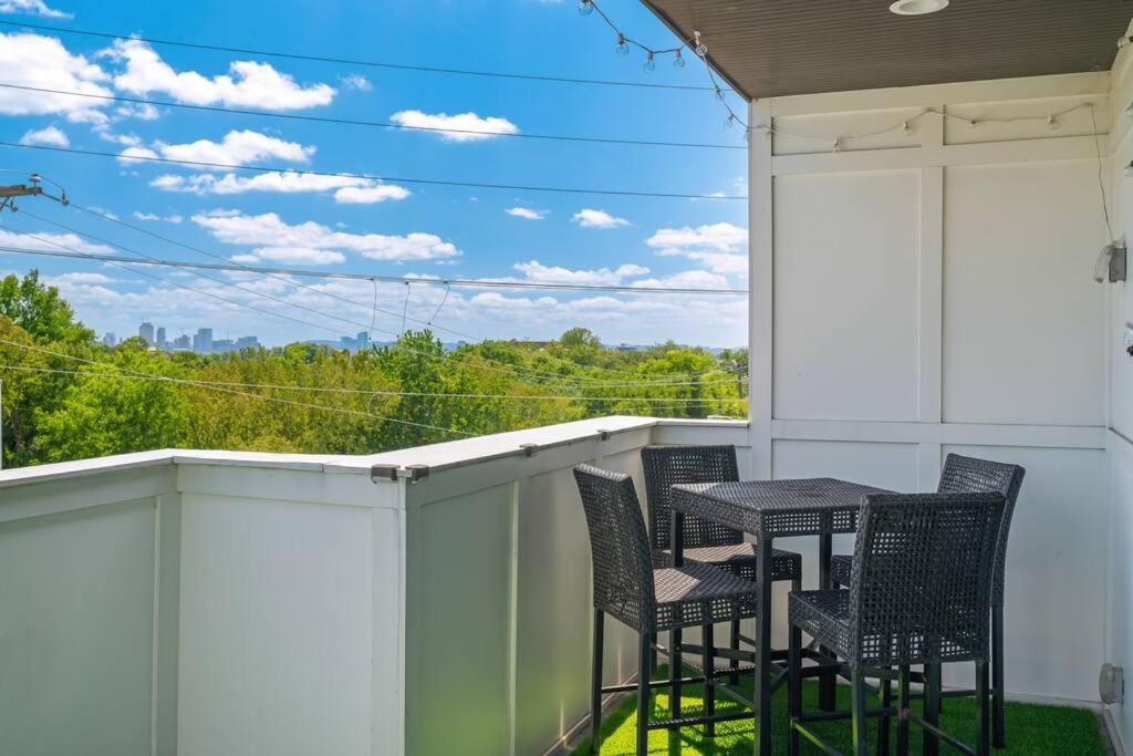King Bed, Balcony, Covered Patio & Firepit! 8 Minutes From Broadway Nashville Ngoại thất bức ảnh